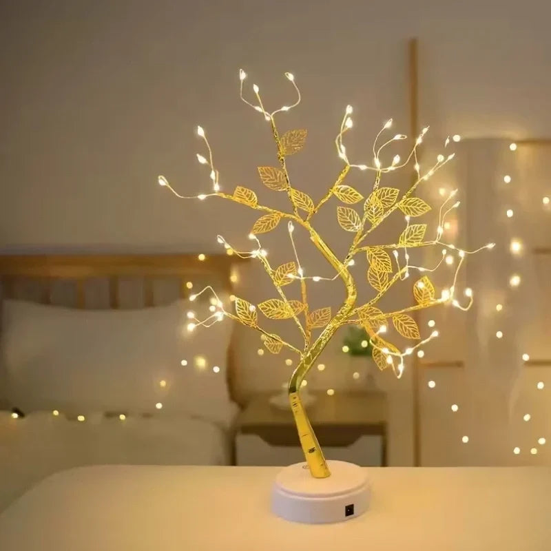 LED Lichterbaum mit goldenen Blättern und warmweissem Licht – Bild 8