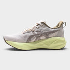 ASICS Novablast 5 Damen Laufschuhe - Bild 54